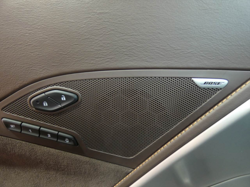 シボレー コルベット Z51　正規D車 2014年ﾓﾃﾞﾙ ﾌﾟﾚｵｰﾀﾞｰ車 茶革 ｼｰﾄﾋｰﾀｰ HUD ﾅﾋﾞTV 専用19/20AW ｷｾﾉﾝ Bｶﾒﾗ　2年保証