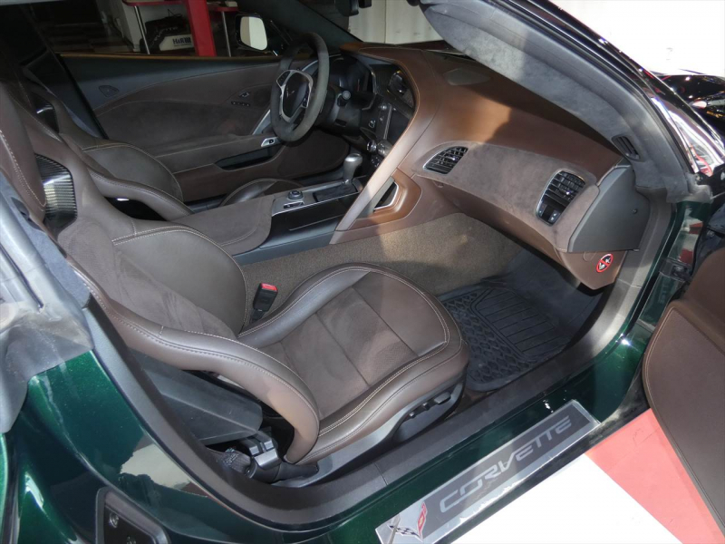 シボレー コルベット Z51　正規D車 2014年ﾓﾃﾞﾙ ﾌﾟﾚｵｰﾀﾞｰ車 茶革 ｼｰﾄﾋｰﾀｰ HUD ﾅﾋﾞTV 専用19/20AW ｷｾﾉﾝ Bｶﾒﾗ　2年保証
