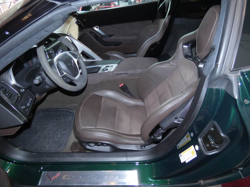 シボレー コルベット Z51　正規D車 2014年ﾓﾃﾞﾙ ﾌﾟﾚｵｰﾀﾞｰ車 茶革 ｼｰﾄﾋｰﾀｰ HUD ﾅﾋﾞTV 専用19/20AW ｷｾﾉﾝ Bｶﾒﾗ　2年保証