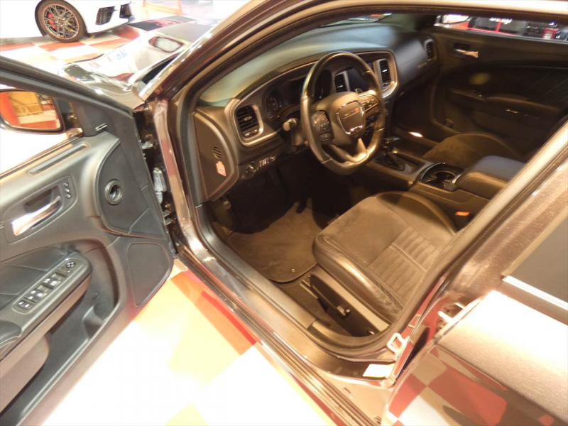 ダッジ チャージャー R/T　2021yﾓﾃﾞﾙ 新並 ﾃﾞｲﾄﾅ 黒ｺﾝﾋﾞ革 ｼｰﾄﾋｰﾀｰ&ｸｰﾗｰ ｻﾝﾙｰﾌ ﾊｰﾏﾝｶｰﾄﾞﾝ 8.4ｲﾝﾁﾓﾆﾀｰ ETC Bｶﾒﾗ　2年保証