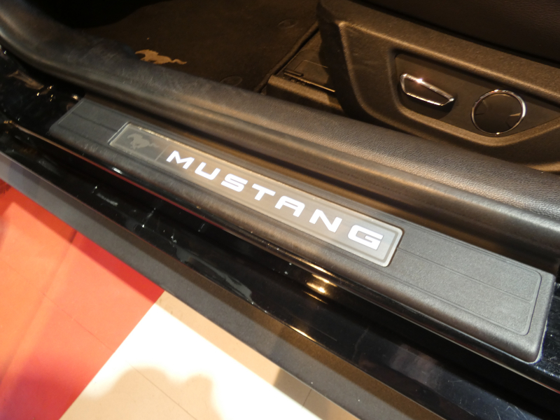 フォード マスタング GT Premium　2017年ﾓﾃﾞﾙ 6MT ﾊﾟﾌｫｰﾏﾝｽPKG GT350ﾙｯｸ SYNCﾀｯﾁﾓﾆﾀｰ 専用19ｲﾝﾁAW Bｶﾒﾗ　2年保証