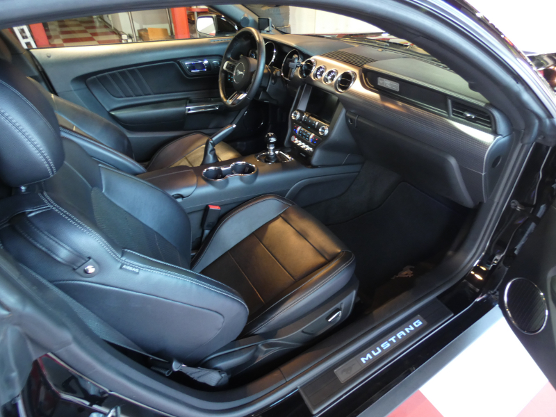 フォード マスタング GT Premium　2017年ﾓﾃﾞﾙ 6MT ﾊﾟﾌｫｰﾏﾝｽPKG GT350ﾙｯｸ SYNCﾀｯﾁﾓﾆﾀｰ 専用19ｲﾝﾁAW Bｶﾒﾗ　2年保証