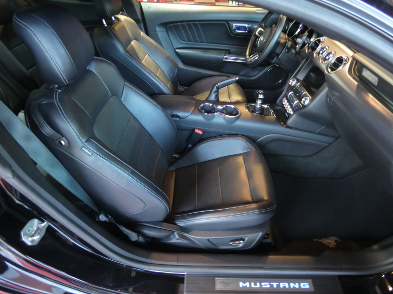 フォード マスタング GT Premium　2017年ﾓﾃﾞﾙ 6MT ﾊﾟﾌｫｰﾏﾝｽPKG GT350ﾙｯｸ SYNCﾀｯﾁﾓﾆﾀｰ 専用19ｲﾝﾁAW Bｶﾒﾗ　2年保証