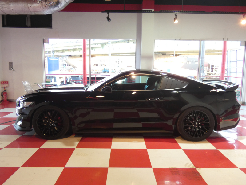 フォード マスタング GT Premium　2017年ﾓﾃﾞﾙ 6MT ﾊﾟﾌｫｰﾏﾝｽPKG GT350ﾙｯｸ SYNCﾀｯﾁﾓﾆﾀｰ 専用19ｲﾝﾁAW Bｶﾒﾗ　2年保証
