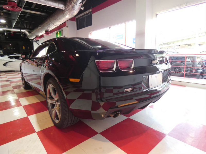 シボレー カマロ LTRS　正規D車 2011yﾓﾃﾞﾙ 黒革 ｼｰﾄﾋｰﾀｰ 4連ﾒｰﾀｰ 純正ｵｰﾃﾞｨｵ 社外ﾅﾋﾞTV 純正20ｲﾝﾁAW ETC　2年保証