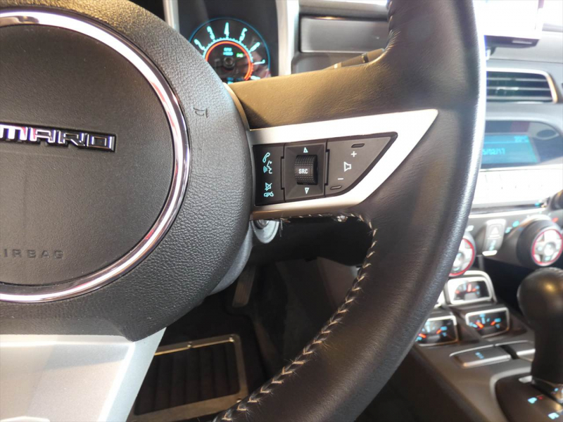 シボレー カマロ LTRS　正規D車 2011yﾓﾃﾞﾙ 黒革 ｼｰﾄﾋｰﾀｰ 4連ﾒｰﾀｰ 純正ｵｰﾃﾞｨｵ 社外ﾅﾋﾞTV 純正20ｲﾝﾁAW ETC　2年保証