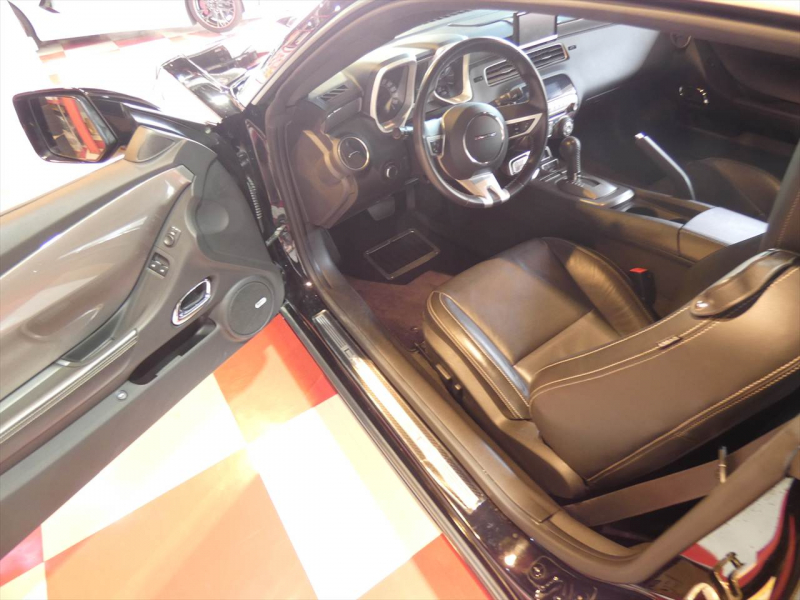 シボレー カマロ LTRS　正規D車 2011yﾓﾃﾞﾙ 黒革 ｼｰﾄﾋｰﾀｰ 4連ﾒｰﾀｰ 純正ｵｰﾃﾞｨｵ 社外ﾅﾋﾞTV 純正20ｲﾝﾁAW ETC　2年保証
