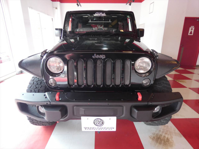 ジープ ラングラー ｱﾝﾘﾐﾃｯﾄﾞ ｽﾎﾟｰﾂ　2016年ﾓﾃﾞﾙ 正規D車 USﾊﾞﾝﾊﾟｰ MKW17ｲﾝﾁAW ﾌﾗｯﾄｵｰﾊﾞｰﾌｪﾝﾀﾞｰ ﾏｯﾄﾞﾀｲﾔ ｸﾙｺﾝ　2年保証