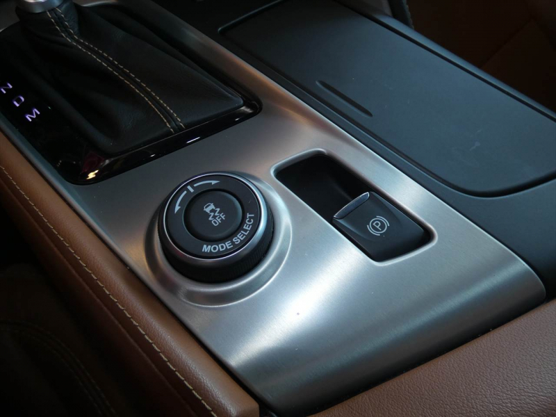 シボレー コルベット ｸｰﾍﾟ　正規D車 2014yﾓﾃﾞﾙ 茶革 ｼｰﾄﾋｰﾀｰ HUD BOSE Z51仕様 Bｶﾒﾗ　2年保証