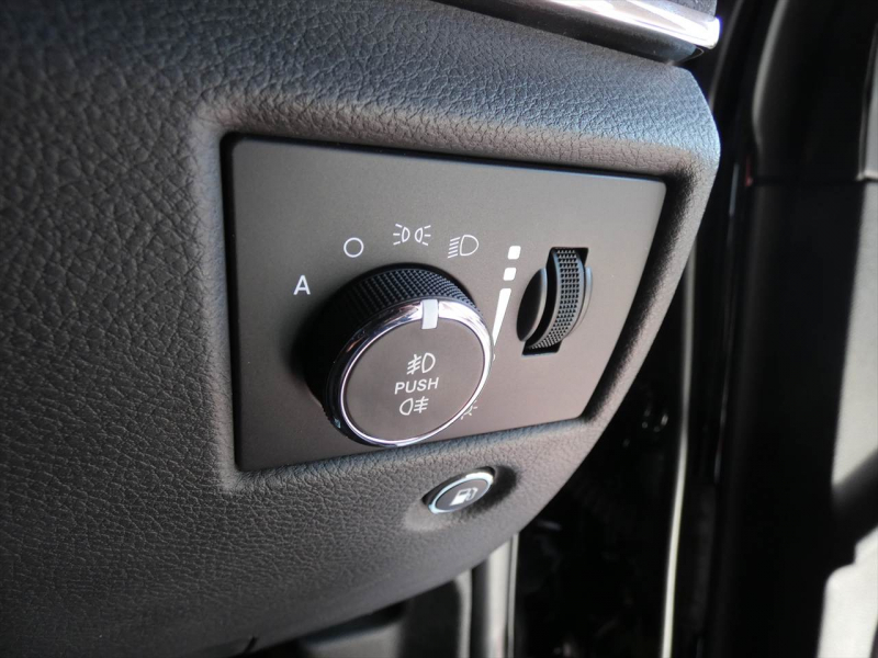 ジープ グランドチェロキー SRT8　正規D車 2017yﾓﾃﾞﾙ 黒ｺﾝﾋﾞ革 ﾌﾟｯｼｭｽﾀｰﾄ 全席ｼｰﾄﾋｰﾀｰ ｻﾝﾙｰﾌ 純正ﾅﾋﾞTV ﾊｰﾏﾝｶｰﾄﾞﾝ Bｶﾒﾗ　2年保証