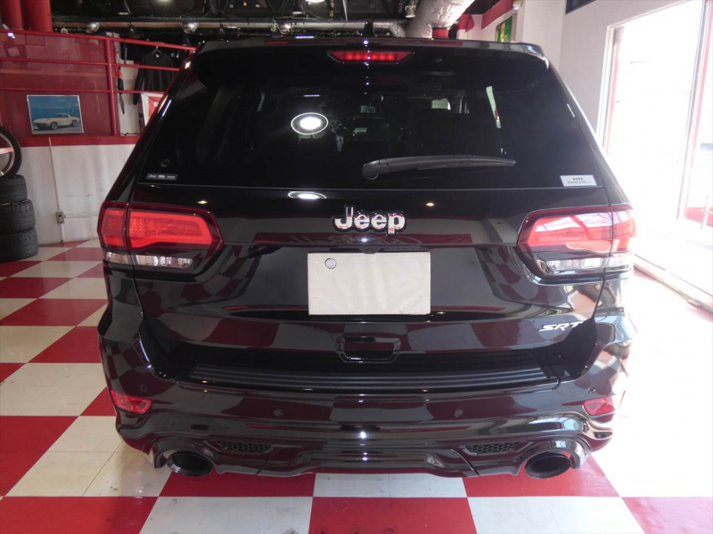 ジープ グランドチェロキー SRT8　正規D車 2017yﾓﾃﾞﾙ 黒ｺﾝﾋﾞ革 ﾌﾟｯｼｭｽﾀｰﾄ 全席ｼｰﾄﾋｰﾀｰ ｻﾝﾙｰﾌ 純正ﾅﾋﾞTV ﾊｰﾏﾝｶｰﾄﾞﾝ Bｶﾒﾗ　2年保証