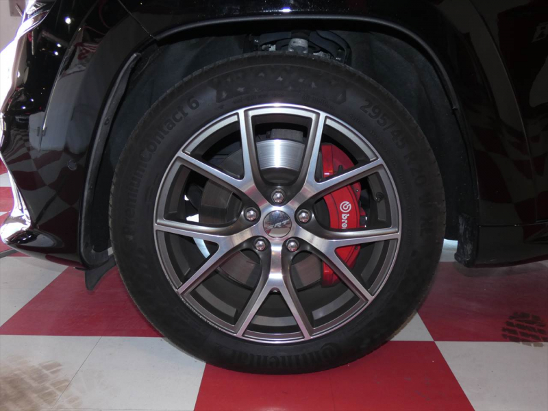 ジープ グランドチェロキー SRT8　正規D車 2017yﾓﾃﾞﾙ 黒ｺﾝﾋﾞ革 ﾌﾟｯｼｭｽﾀｰﾄ 全席ｼｰﾄﾋｰﾀｰ ｻﾝﾙｰﾌ 純正ﾅﾋﾞTV ﾊｰﾏﾝｶｰﾄﾞﾝ Bｶﾒﾗ　2年保証