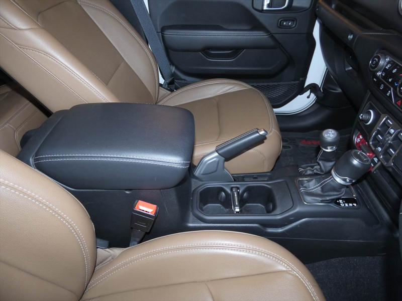 ジープ グラディエーター ﾙﾋﾞｺﾝ　正規D車 2022yﾓﾃﾞﾙ 茶革ｼｰﾄ ﾌﾟｯｼｭｽﾀｰﾄ ｼｰﾄﾋｰﾀｰ 純正ﾅﾋﾞTV Aｶｰﾌﾟﾚｲ 純正17ｲﾝﾁAW ﾊｰﾄﾞﾄﾉｶﾊﾞｰ Bｶﾒﾗ　2年保証