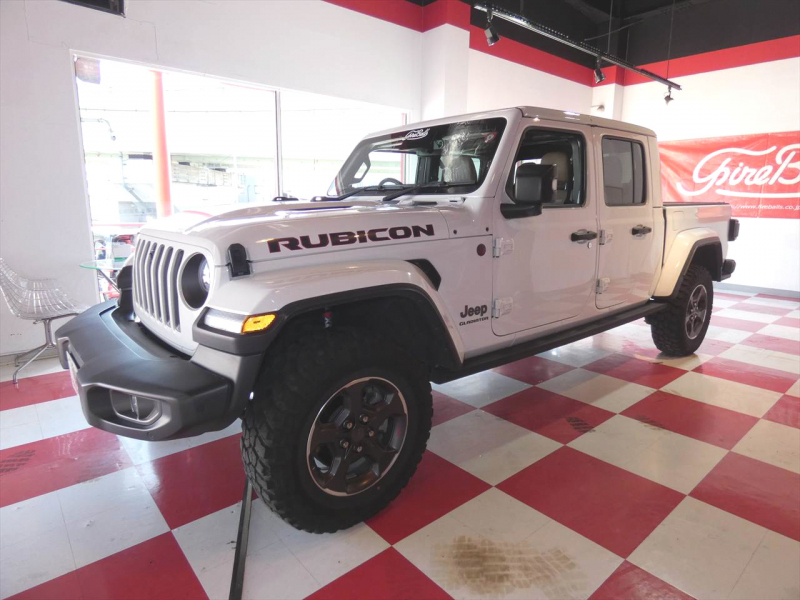 ジープ グラディエーター ﾙﾋﾞｺﾝ　正規D車 2022yﾓﾃﾞﾙ 茶革ｼｰﾄ ﾌﾟｯｼｭｽﾀｰﾄ ｼｰﾄﾋｰﾀｰ 純正ﾅﾋﾞTV Aｶｰﾌﾟﾚｲ 純正17ｲﾝﾁAW ﾊｰﾄﾞﾄﾉｶﾊﾞｰ Bｶﾒﾗ　2年保証