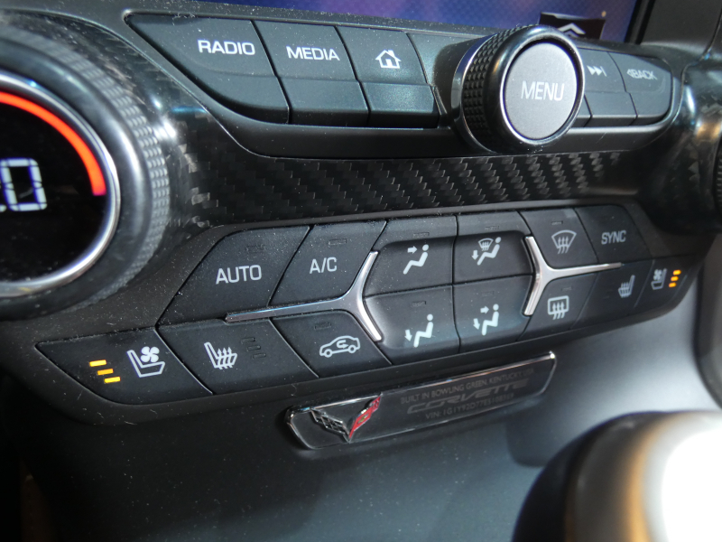 シボレー コルベット Z51　正規D車 2014年ﾓﾃﾞﾙ 茶革 ｸﾞﾗｽﾙｰﾌ ｼｰﾄﾋｰﾀｰ HUD ﾅﾋﾞTV 専用19/20AW ｷｾﾉﾝ Bｶﾒﾗ　2年保証