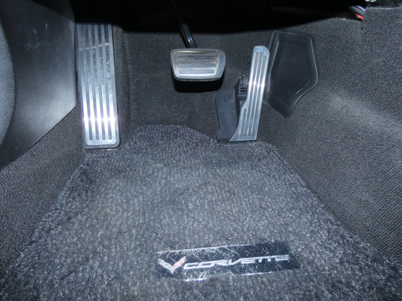 シボレー コルベット Z51　正規D車 2014年ﾓﾃﾞﾙ 茶革 ｸﾞﾗｽﾙｰﾌ ｼｰﾄﾋｰﾀｰ HUD ﾅﾋﾞTV 専用19/20AW ｷｾﾉﾝ Bｶﾒﾗ　2年保証