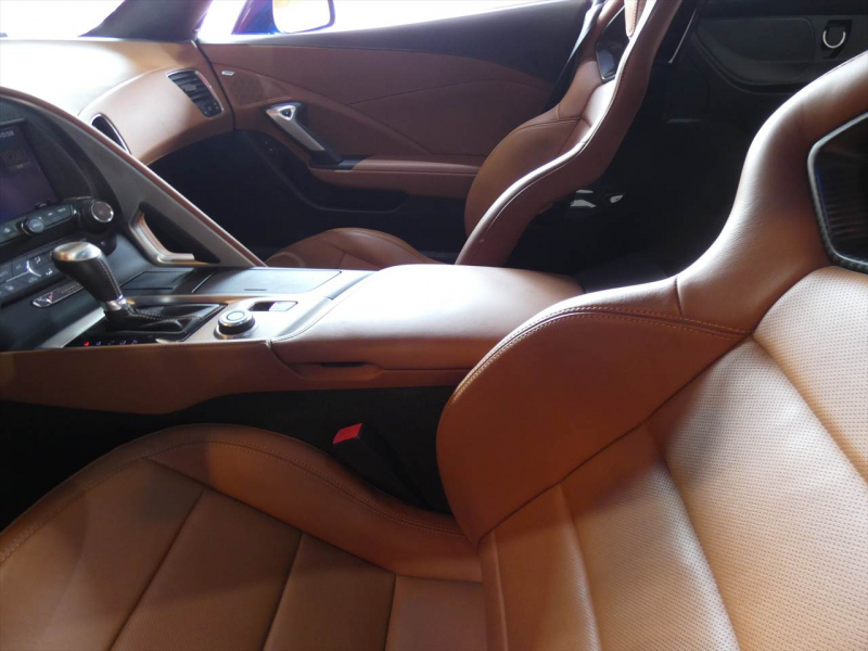 シボレー コルベット Z51　正規D車 2014年ﾓﾃﾞﾙ 茶革 ｸﾞﾗｽﾙｰﾌ ｼｰﾄﾋｰﾀｰ HUD ﾅﾋﾞTV 専用19/20AW ｷｾﾉﾝ Bｶﾒﾗ　2年保証