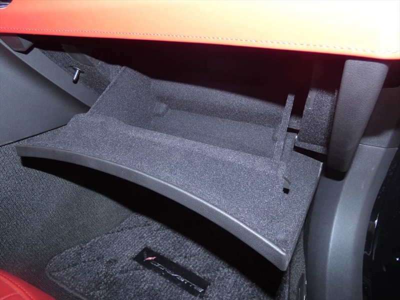 シボレー コルベット ｸﾞﾗﾝｽﾎﾟｰﾂ　2017年ﾓﾃﾞﾙ 正規D車 赤革 ｼｰﾄﾋｰﾀｰ&ﾍﾞﾝﾁﾚｰﾀｰ ﾅﾋﾞTV ｸﾞﾗﾝﾄﾞｴﾌｪｸﾄ F&Bｶﾒﾗ ｸﾙｺﾝ ETC　2年保証