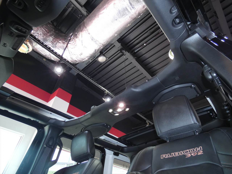 ジープ ラングラー ﾙﾋﾞｺﾝ 392　2021yﾓﾃﾞﾙ 新並 1ｵｰﾅｰ 黒革 ｽｶｲﾜﾝﾀｯﾁﾄｯﾌﾟ 可変ﾊﾞﾙﾌﾞﾏﾌﾗｰ 専用17ｲﾝﾁAW ｵｰﾄｽﾃｯﾌﾟ FOXｻｽ FSBｶﾒﾗ ETC　2年保証