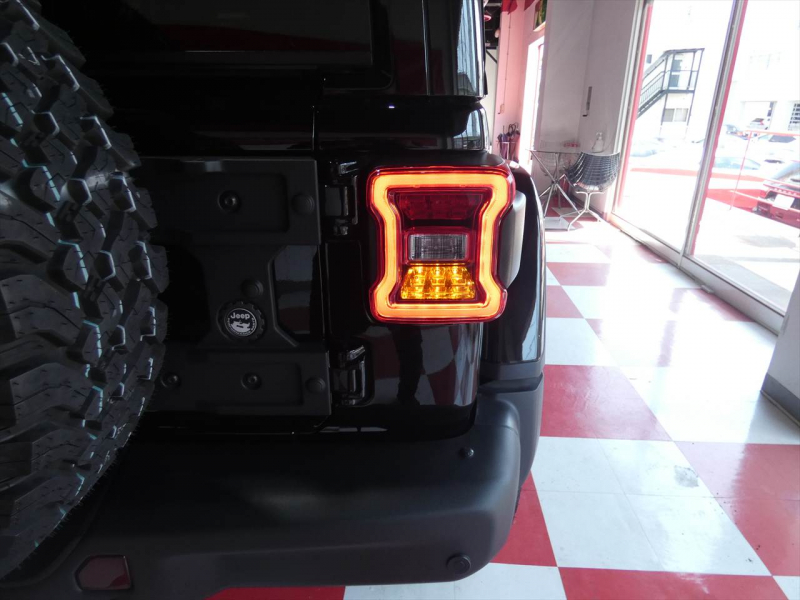 ジープ ラングラー ﾙﾋﾞｺﾝ 392　2021yﾓﾃﾞﾙ 新並 1ｵｰﾅｰ 黒革 ｽｶｲﾜﾝﾀｯﾁﾄｯﾌﾟ 可変ﾊﾞﾙﾌﾞﾏﾌﾗｰ 専用17ｲﾝﾁAW ｵｰﾄｽﾃｯﾌﾟ FOXｻｽ FSBｶﾒﾗ ETC　2年保証