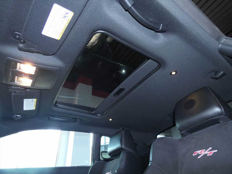 ダッジ チャレンジャー RT Plus　2015yﾓﾃﾞﾙ 黒ｺﾝﾋﾞ革 ｻﾝﾙｰﾌ ﾜﾝｵﾌ可変ﾏﾌﾗｰ ﾃｲﾝ車高調 ﾎﾞﾗﾝﾄｴｱｸﾘ 純正20ｲﾝﾁAW Bｶﾒﾗ　2年保証