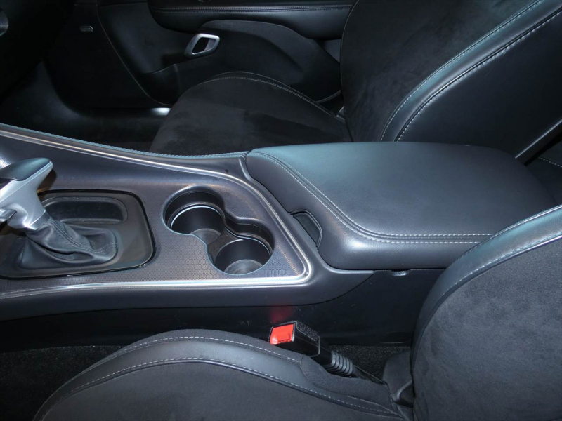 ダッジ チャレンジャー RT Plus　2015yﾓﾃﾞﾙ 黒ｺﾝﾋﾞ革 ｻﾝﾙｰﾌ ﾜﾝｵﾌ可変ﾏﾌﾗｰ ﾃｲﾝ車高調 ﾎﾞﾗﾝﾄｴｱｸﾘ 純正20ｲﾝﾁAW Bｶﾒﾗ　2年保証