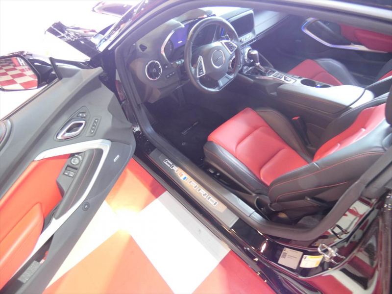 シボレー カマロ LTRS　正規D車 2023yﾓﾃﾞﾙ 1ｵｰﾅｰ 黒赤革ｼｰﾄ ｼｰﾄﾋｰﾀｰ&ｸｰﾗｰ 純正20ｲﾝﾁAW ﾌﾞﾚﾝﾎﾞ Bｶﾒﾗ ｸﾙｺﾝ　2年保証