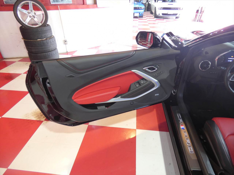 シボレー カマロ LTRS　正規D車 2023yﾓﾃﾞﾙ 1ｵｰﾅｰ 黒赤革ｼｰﾄ ｼｰﾄﾋｰﾀｰ&ｸｰﾗｰ 純正20ｲﾝﾁAW ﾌﾞﾚﾝﾎﾞ Bｶﾒﾗ ｸﾙｺﾝ　2年保証