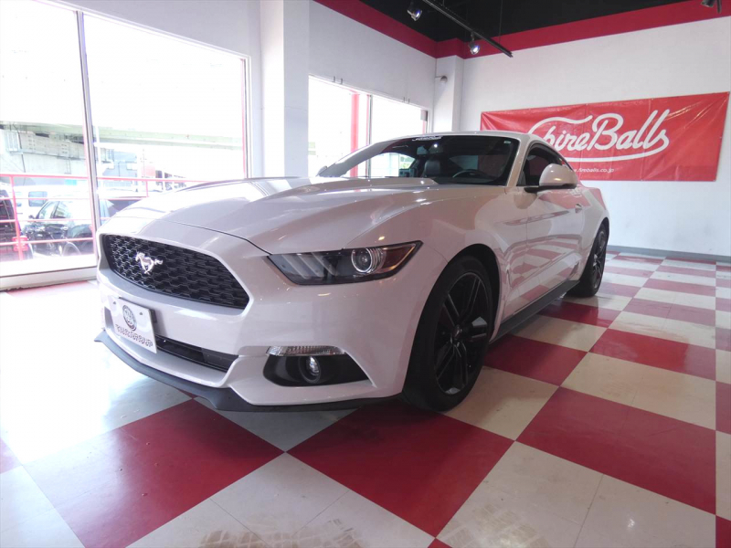 フォード マスタング ｴｺﾌﾞｰｽﾄ　2015yﾓﾃﾞﾙ 50ｲﾔｰｽﾞｴﾃﾞｨｼｮﾝ 正規D車 1ｵｰﾅｰ 黒革ｼｰﾄ ｼｰﾄﾋｰﾀｰ&ｸｰﾗｰ 純正19ｲﾝﾁﾌﾞﾗｯｸAW ﾀｯﾁｽｸﾘｰﾝﾃﾞｨｽﾌﾟﾚｲ Bｶﾒﾗ ETC　2年保証