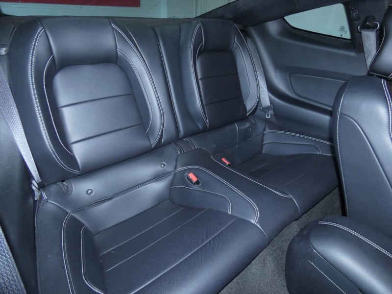 フォード マスタング ｴｺﾌﾞｰｽﾄ　2015yﾓﾃﾞﾙ 50ｲﾔｰｽﾞｴﾃﾞｨｼｮﾝ 正規D車 1ｵｰﾅｰ 黒革ｼｰﾄ ｼｰﾄﾋｰﾀｰ&ｸｰﾗｰ 純正19ｲﾝﾁﾌﾞﾗｯｸAW ﾀｯﾁｽｸﾘｰﾝﾃﾞｨｽﾌﾟﾚｲ Bｶﾒﾗ ETC　2年保証