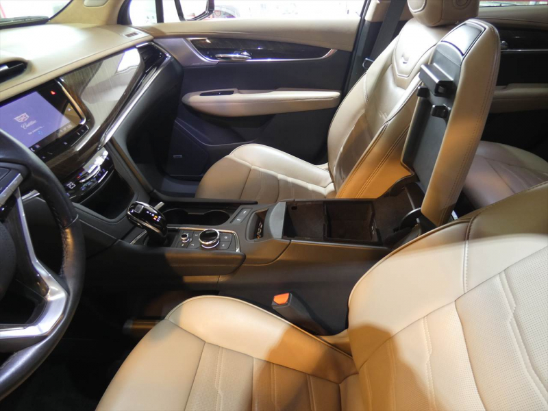 キャデラック XT6 ﾌﾟﾗﾁﾅﾑ　正規D車 2021yﾓﾃﾞﾙ ﾍﾞｰｼﾞｭ革 ｻﾝﾙｰﾌ BOSE  Aｶｰﾌﾟﾚｲ LEDﾍｯﾄﾞﾗｲﾄ Bｶﾒﾗ　2年保証