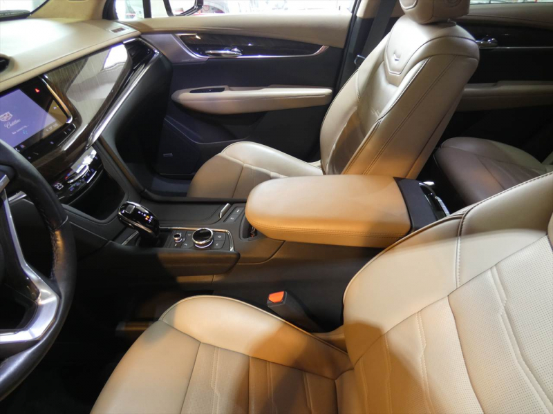 キャデラック XT6 ﾌﾟﾗﾁﾅﾑ　正規D車 2021yﾓﾃﾞﾙ ﾍﾞｰｼﾞｭ革 ｻﾝﾙｰﾌ BOSE  Aｶｰﾌﾟﾚｲ LEDﾍｯﾄﾞﾗｲﾄ Bｶﾒﾗ　2年保証