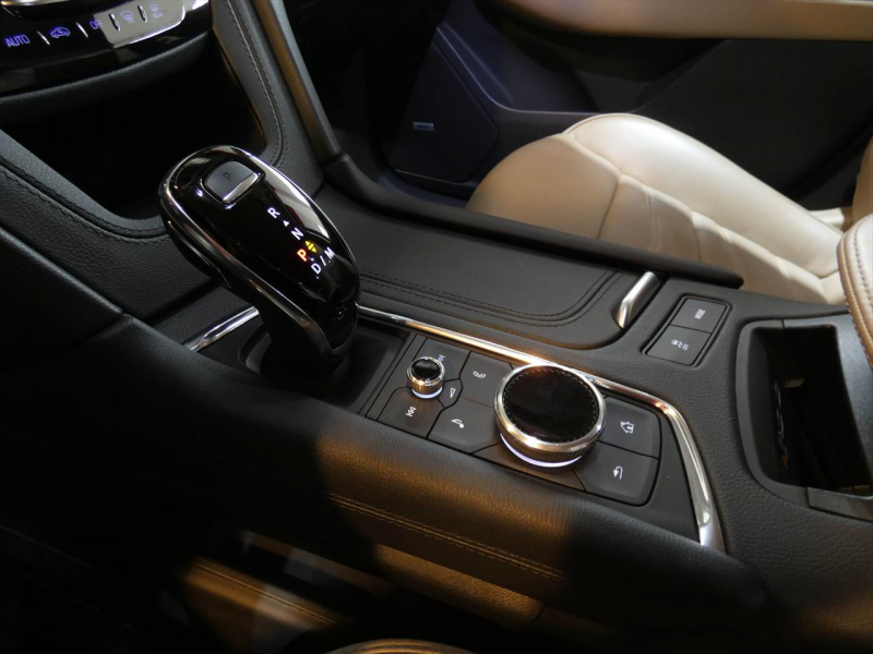 キャデラック XT6 ﾌﾟﾗﾁﾅﾑ　正規D車 2021yﾓﾃﾞﾙ ﾍﾞｰｼﾞｭ革 ｻﾝﾙｰﾌ BOSE  Aｶｰﾌﾟﾚｲ LEDﾍｯﾄﾞﾗｲﾄ Bｶﾒﾗ　2年保証