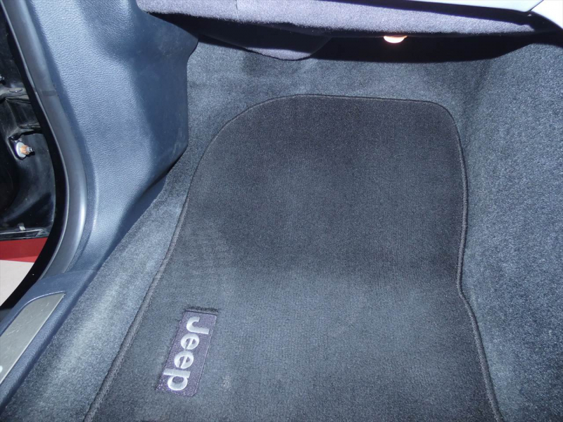 ジープ グランドチェロキー ｻﾐｯﾄ　正規D車 2019yﾓﾃﾞﾙ ﾎﾜｲﾄﾗｸﾞﾅﾚｻﾞｰ ｻﾝﾙｰﾌ 純正20ｲﾝﾁAW Aｶｰﾌﾟﾚｲ Bｶﾒﾗ　2年保証