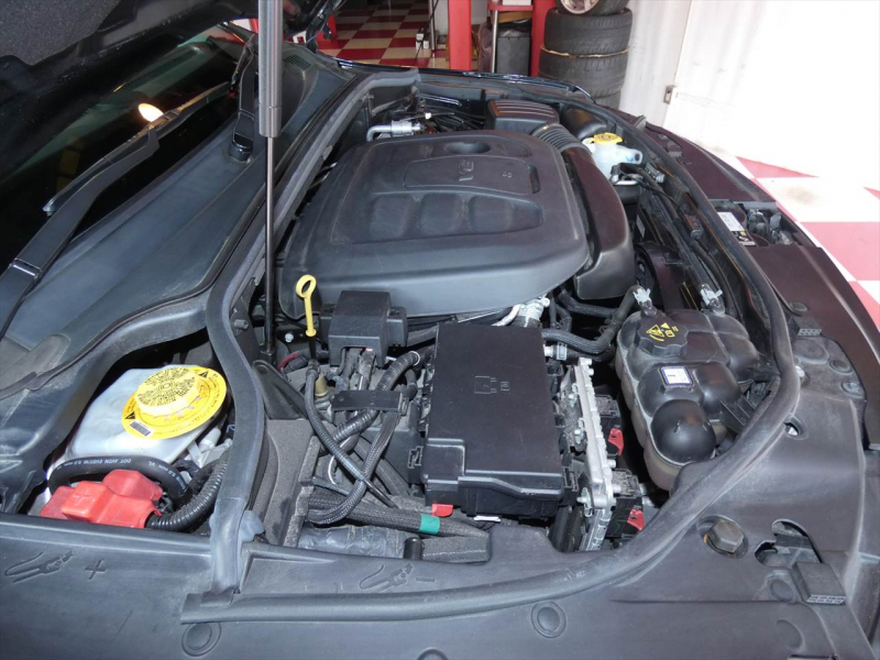 ジープ グランドチェロキー ｻﾐｯﾄ　正規D車 2019yﾓﾃﾞﾙ ﾎﾜｲﾄﾗｸﾞﾅﾚｻﾞｰ ｻﾝﾙｰﾌ 純正20ｲﾝﾁAW Aｶｰﾌﾟﾚｲ Bｶﾒﾗ　2年保証