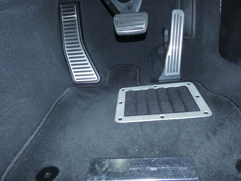 シボレー コルベット 2LT　正規D車 2021yﾓﾃﾞﾙ  ﾜﾝｵｰﾅｰ 黒革ｼｰﾄ ｼｰﾄﾋｰﾀｰ&ﾍﾞﾝﾁﾚｰﾀｰ Aｶｰﾌﾟﾚｲ ﾌﾛﾝﾄ&ﾊﾞｯｸｶﾒﾗ ｸﾙｺﾝ　2年保証