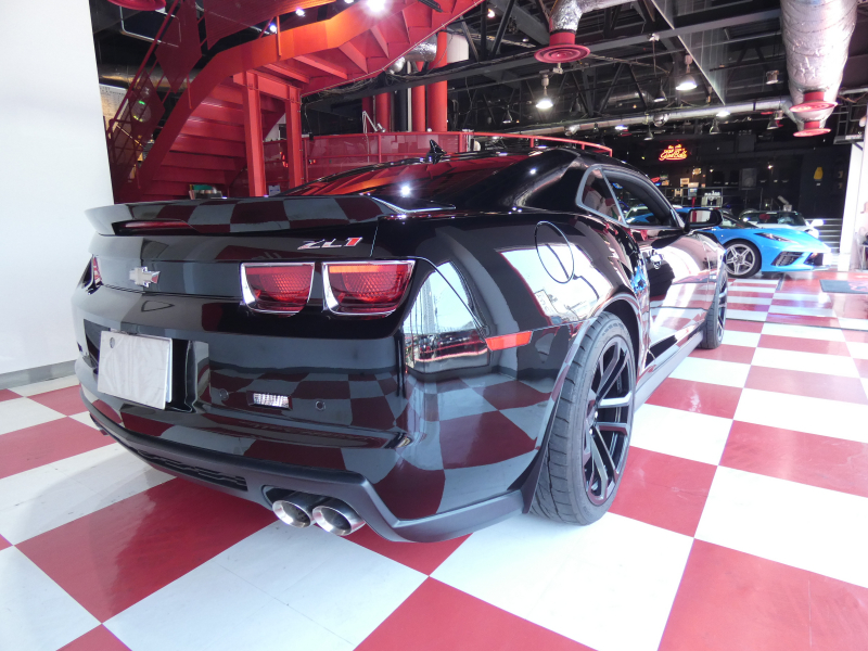 シボレー カマロ ZL1　2013yﾓﾃﾞﾙ 新並 Sﾁｬｰｼﾞｬｰ 黒ｺﾝﾋﾞ革 専用20ｲﾝﾁAW ﾌﾞﾚﾝﾎﾞﾌﾞﾚｰｷ ｼｰﾄﾋｰﾀｰ 社外ﾅﾋﾞTV Bｶﾒﾗ　2年保証