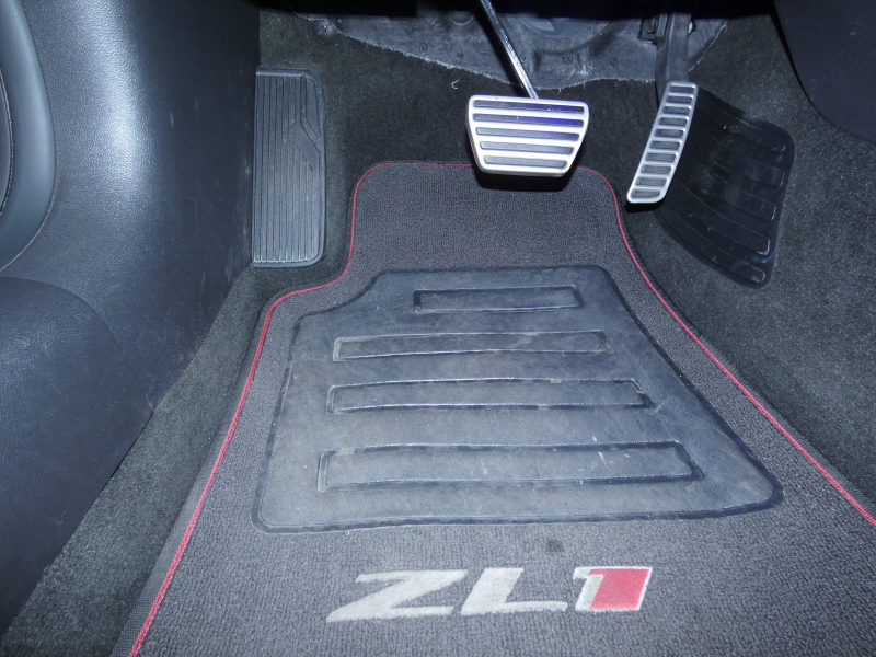 シボレー カマロ ZL1　2013yﾓﾃﾞﾙ 新並 Sﾁｬｰｼﾞｬｰ 黒ｺﾝﾋﾞ革 専用20ｲﾝﾁAW ﾌﾞﾚﾝﾎﾞﾌﾞﾚｰｷ ｼｰﾄﾋｰﾀｰ 社外ﾅﾋﾞTV Bｶﾒﾗ　2年保証