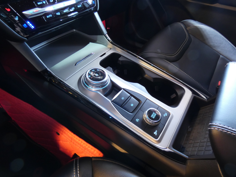 フォード エクスプローラー ST　2023年ﾓﾃﾞﾙ 新並1ｵｰﾅｰ 黒革 ｻﾝﾙｰﾌ Aｶｰﾌﾟﾚｲ ｼｰﾄﾋｰﾀｰ&ﾍﾞﾝﾁﾚｰﾀｰ FSB360ｶﾒﾗ ETC　2年保証