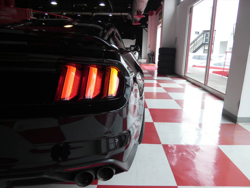フォード マスタング シェルビーGT350 2017年モデル 6速MT レカロスポーツシート 19AW Brembo 5.2Lフラットプレーンクランク 可変マフラー AppleCarPlay 2年保証