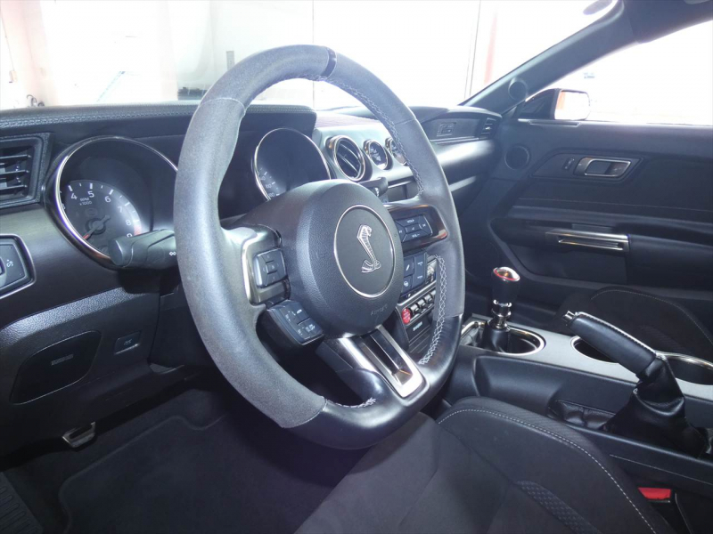 フォード マスタング シェルビーGT350 2017年モデル 6速MT レカロスポーツシート 19AW Brembo 5.2Lフラットプレーンクランク 可変マフラー AppleCarPlay 2年保証