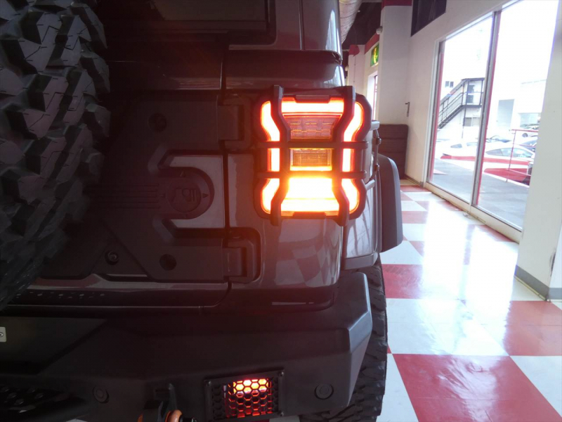 ジープ ラングラー ｱﾝﾘﾐﾃｯﾄﾞ ｻﾊﾗ　正規D車 2020yﾓﾃﾞﾙ 黒革 社外ﾊﾞﾝﾊﾟｰ ﾘﾌﾄｱｯﾌﾟ ｼﾞｪﾌﾟｾﾝ17ｲﾝﾁAW ﾅﾋﾞTV Aｶｰﾌﾟﾚｲ Bｶﾒﾗ　2年保証