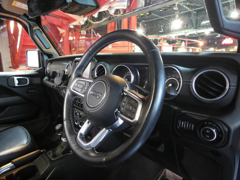 ジープ ラングラー ｱﾝﾘﾐﾃｯﾄﾞ ｻﾊﾗ　正規D車 2020yﾓﾃﾞﾙ 黒革 社外ﾊﾞﾝﾊﾟｰ ﾘﾌﾄｱｯﾌﾟ ｼﾞｪﾌﾟｾﾝ17ｲﾝﾁAW ﾅﾋﾞTV Aｶｰﾌﾟﾚｲ Bｶﾒﾗ　2年保証