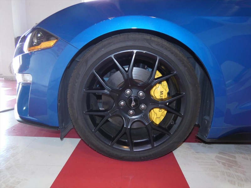 フォード マスタング ｴｺﾌﾞｰｽﾄ ﾌﾟﾚﾐｱﾑ　2019yﾓﾃﾞﾙ ﾊﾟﾌｫｰﾏﾝｽPKG 201A 黒革 車高調 可変ﾊﾞﾙﾌﾞ付社外ﾏﾌﾗｰ 専用19ｲﾝﾁAW　2年保証