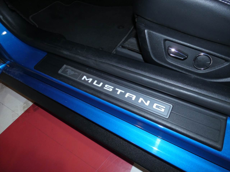 フォード マスタング ｴｺﾌﾞｰｽﾄ ﾌﾟﾚﾐｱﾑ　2019yﾓﾃﾞﾙ ﾊﾟﾌｫｰﾏﾝｽPKG 201A 黒革 車高調 可変ﾊﾞﾙﾌﾞ付社外ﾏﾌﾗｰ 専用19ｲﾝﾁAW　2年保証