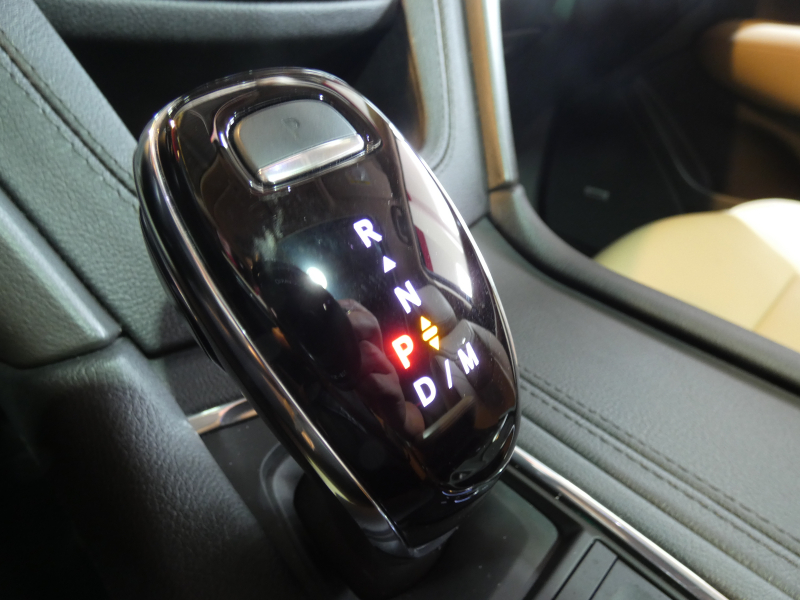 キャデラック XT6 ﾌﾟﾗﾁﾅﾑ　正規D車 2023yﾓﾃﾞﾙ ﾍﾞｰｼﾞｭ革 ｻﾝﾙｰﾌ BOSE Aｶｰﾌﾟﾚｲ LEDﾍｯﾄﾞﾗｲﾄ Bｶﾒﾗ　2年保証