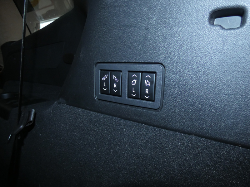 キャデラック XT6 ﾌﾟﾗﾁﾅﾑ　正規D車 2023yﾓﾃﾞﾙ ﾍﾞｰｼﾞｭ革 ｻﾝﾙｰﾌ BOSE Aｶｰﾌﾟﾚｲ LEDﾍｯﾄﾞﾗｲﾄ Bｶﾒﾗ　2年保証