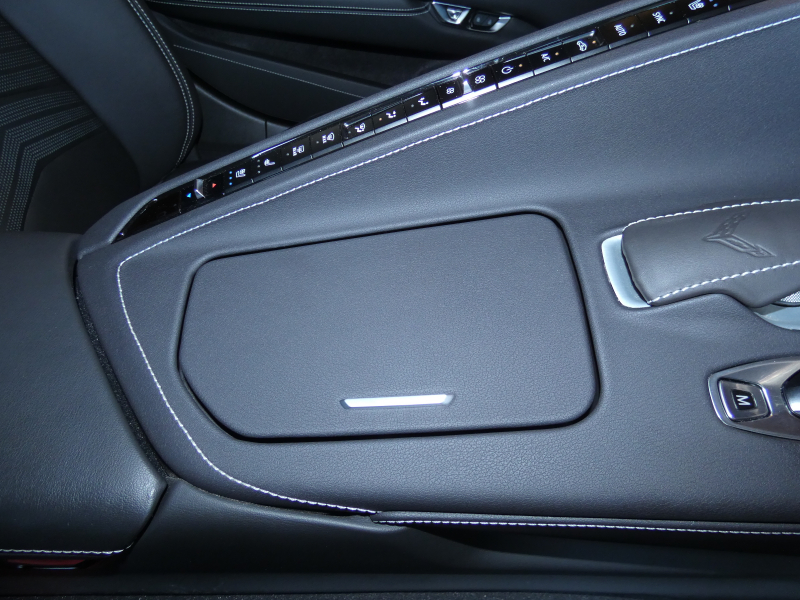 シボレー コルベット 2LT Z51ﾊﾟﾌｫｰﾏﾝｽPKG　正規D車 2022yﾓﾃﾞﾙ  ﾜﾝｵｰﾅｰ 黒革ｼｰﾄ ｼｰﾄﾋｰﾀｰ&ﾍﾞﾝﾁﾚｰﾀｰ Aｶｰﾌﾟﾚｲ ﾌﾛﾝﾄﾘﾌﾀｰ ｸﾙｺﾝ　2年保証