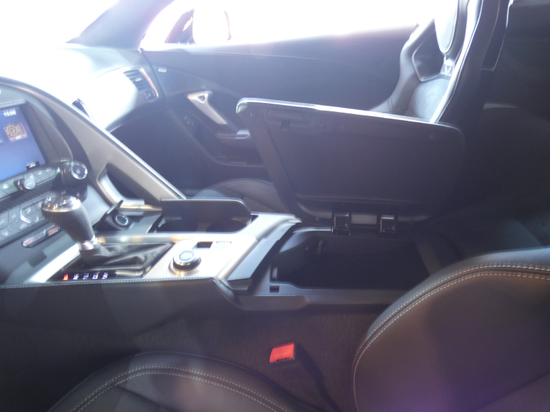 シボレー コルベット Z06　正規D車 2016yﾓﾃﾞﾙ ｽｰﾊﾟｰﾁｬｰｼﾞｬｰ搭載 ｶｰﾎﾞﾝｸﾞﾗﾝﾄﾞｴﾌｪｸﾄ 19/20ﾌﾞﾗｯｸAW ｺﾝﾍﾟﾃｨｼｮﾝｼｰﾄ ｼｰﾄﾋｰﾀｰ&ｸｰﾗｰ ﾅﾋﾞTV F&Bｶﾒﾗ ETC Dﾚｺｰﾀﾞｰ ｷｾﾉﾝ　2年保証