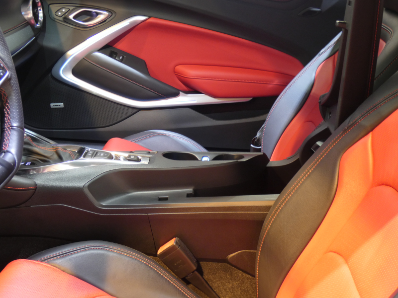 シボレー カマロ SS　正規D車 2019年ﾓﾃﾞﾙ 黒赤革ｼｰﾄ ｼｰﾄﾋｰﾀｰ&ﾍﾞﾝﾁﾚｰﾀｰ ｸﾞﾗﾝﾄﾞｴﾌｪｸﾄ 純正20ｲﾝﾁAW ﾌﾞﾚﾝﾎﾞ AppleCarPlay&AndroidAuto Bｶﾒﾗ ETC ｸﾙｺﾝ　2年保証